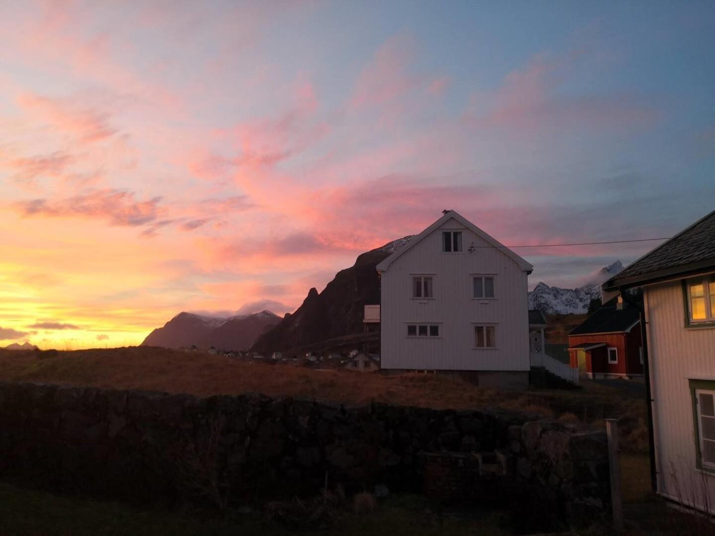Vila House With Amazing View & Location In Tind Sørvågen Exteriér fotografie